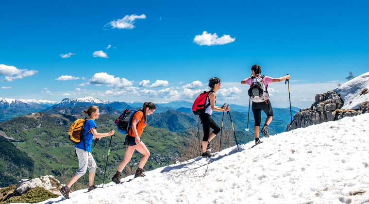 kids on snowy hike